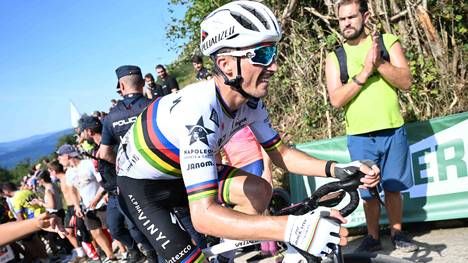 Weltmeister Julian Alaphilippe erleidet einen bösen Sturz auf der elften Etappe der Vuelta a Espana