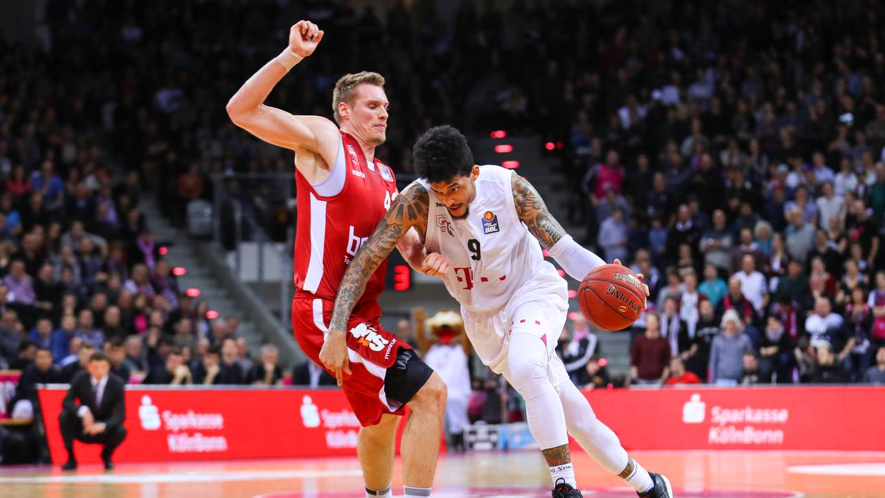 Bonn bindet Center Gamble