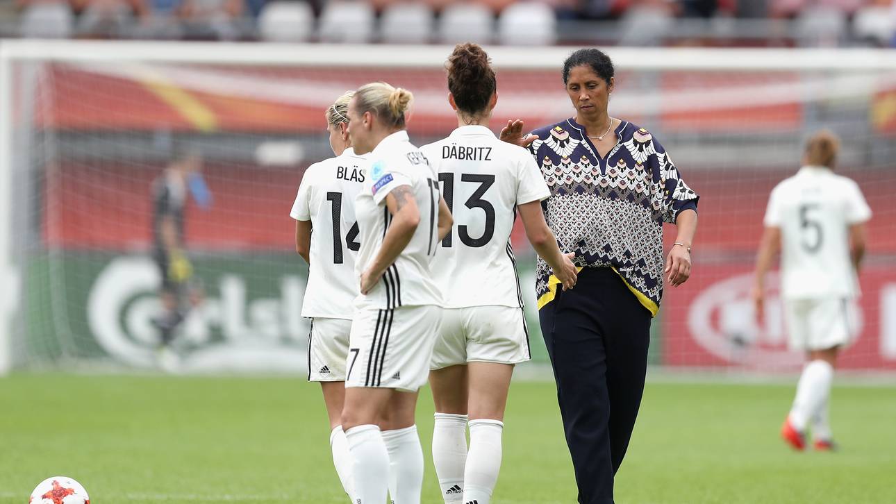 DFB-Elf behält Platz trotz Debakel