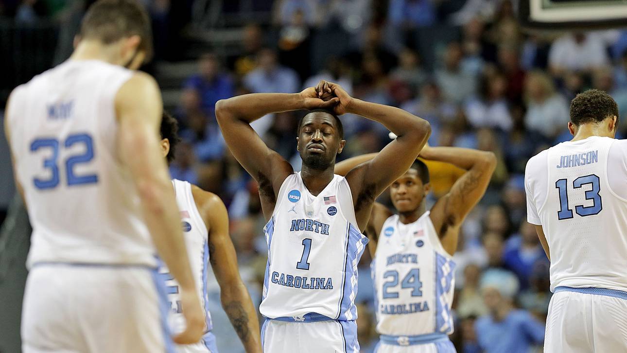 Sensation! Champion fliegt raus