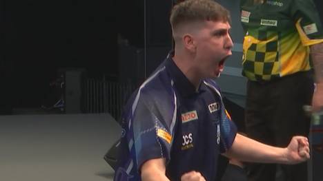 William Borland sorgt in der ersten Runde der European Championship für eine Überraschung. Mit einem 142-Finish schickt er den klar favorisierten Simon Whitlock nach Hause.