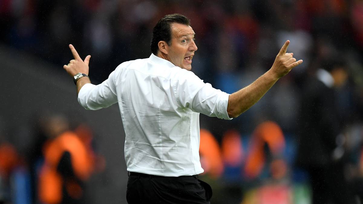 MARC WILMOTS: Nach der EM als belgischer Nationaltrainer entlassen, könnte er sich nun der alten Wahlheimat Deutschland zuwenden. Verknüpft internationales Flair mit Deutschland-Erfahrung, ließ als Belgien-Coach allerdings eine ausgeprägte Handschrift vermissen