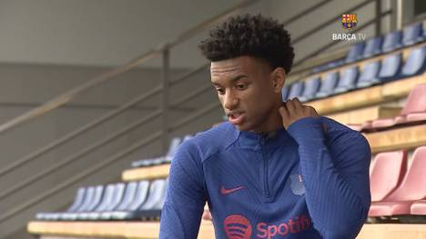 Alejandro Balde schaffte es mit 19 Jahren bereits in die Startelf des FC Barcelona und nahm für Spanien an der WM 2022 in Katar teil. Der Linksverteidiger blickt auf ein besonderes Jahr zurück.