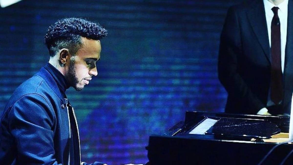 Z wie Zukunft: Hamilton hat im Sommer seinen Vertrag bei Mercedes bis 2020 verlängert. Nach der Formel-1-Karriere will er vielleicht professionell Musik machen