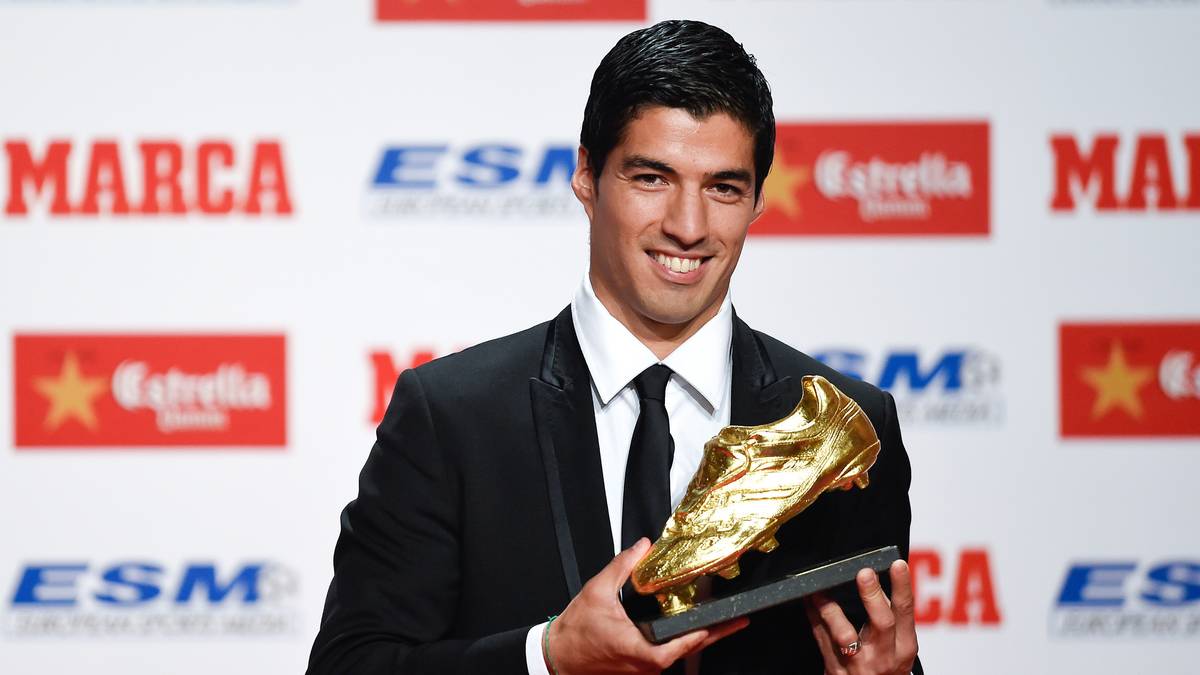 Luis Suarez Awarded Golden Boot
