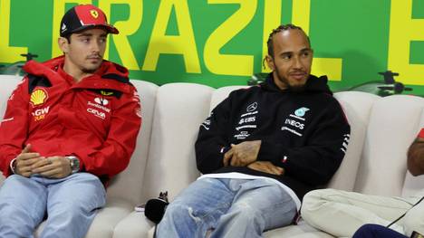 Könnte bald die Ferrari-Jacke tragen: Lewis Hamilton