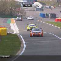 Porsche Carrera Cup Deutschland: Titelverteidiger gewinnt den Auftakt