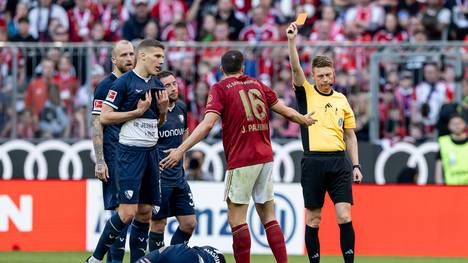 Die heftigen Fouls von Joao Palhinha und Mitchell Weiser lösen im STAHLWERK Doppelpass eine hitzige Debatte aus. War es gerechtfertigt, dass der Bayern-Star Rot und der Bremer "nur" die Gelbe Karte bekam?