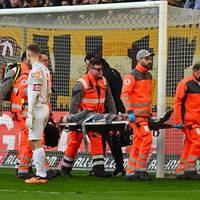 Felix Götze verletzt sich in der 3. Liga - und wird von Dynamo-Fans verhöhnt. Nach dem Spiel zeigt sich der RWE-Profi schwer getroffen. 