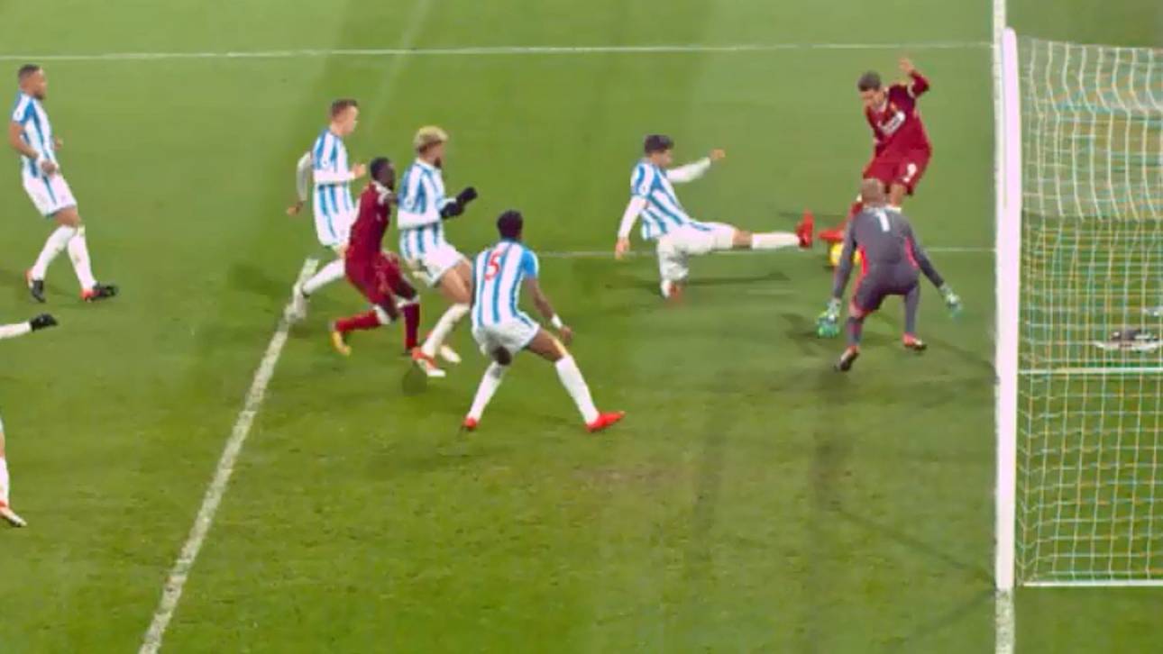 Im Video: Firmino vernascht Keeper