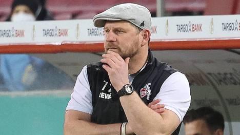 Trainer Steffen Baumgart entscheidet sich beim 1. FC Köln im Zweikampf der Torhüter für Marvin Schwäbe - und weist Timo Horn die Herausforderer-Position zu.