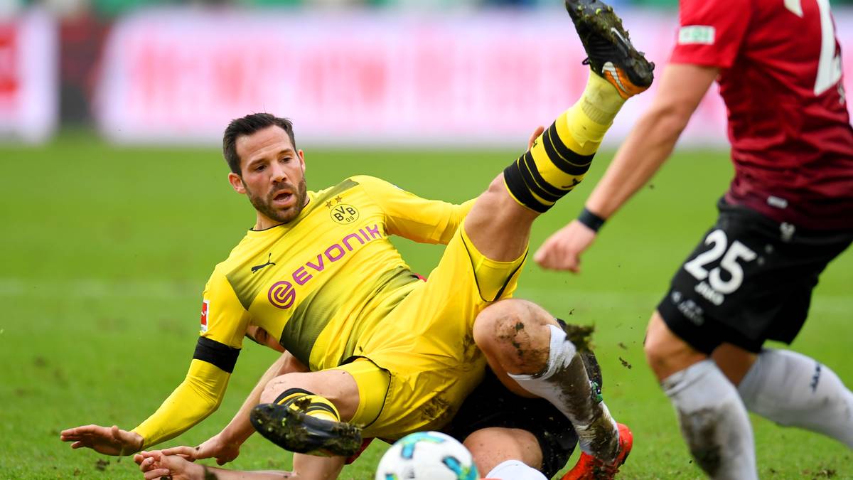 MITTELFELD: Viel Routine bringt Gonzalo Castro mit, der zum Schnäppchenpreis von fünf Millionen Euro aus Dortmund kommt. Mit seinen Qualitäten im Spielaufbau kann er der VfB-Offensive neuen Schwung verleihen