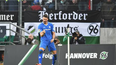 Sandro Wagner jubelt über seinen Treffer gegen Hannover 96
