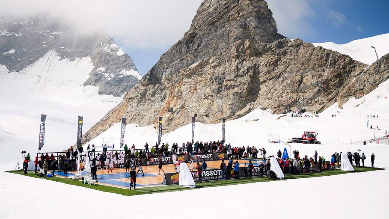 Irre: NBA-Star spielt auf Gletscher