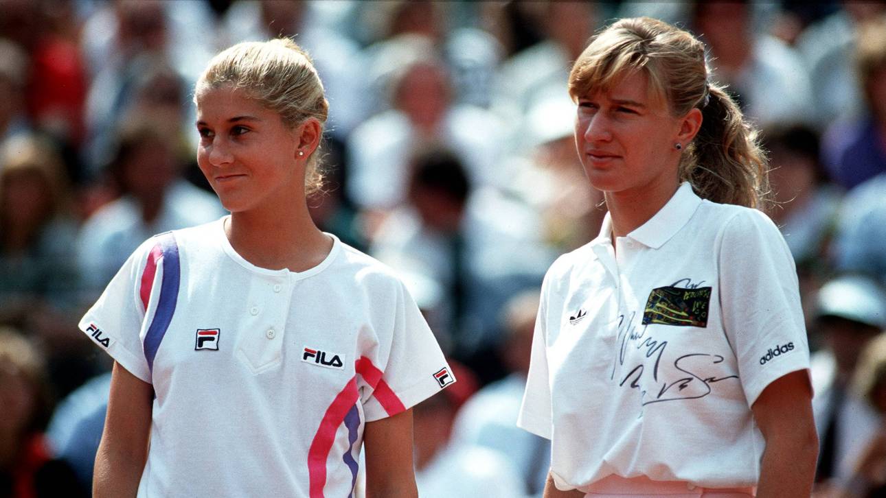 Monica Seles und Steffi Graf bei einem frühen Duell 1990