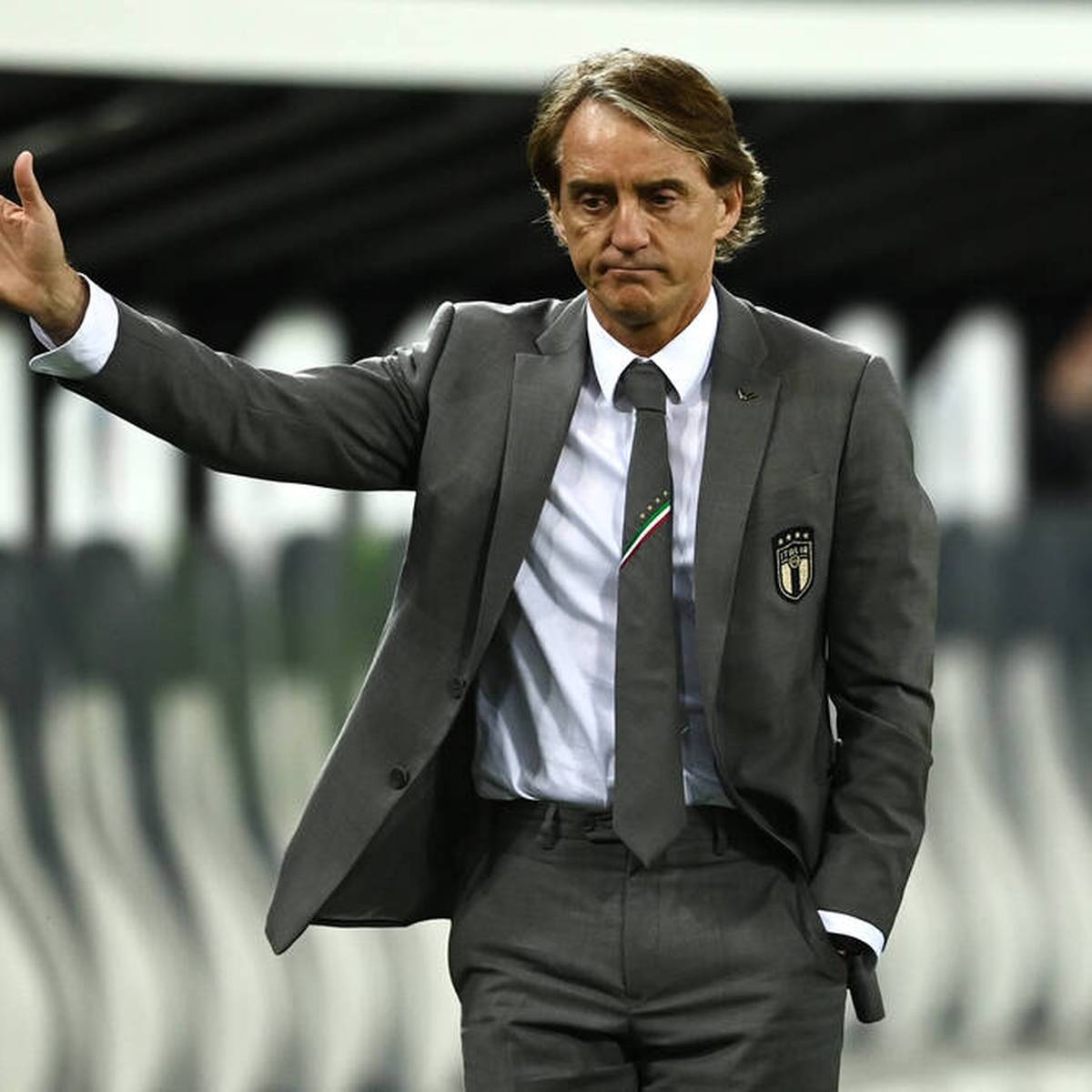 Nationaltrainer Roberto Mancini bekommt nach der Pleite gegen Deutschland Rückendeckung. Der Italiener gibt sich selbstbewusst.
