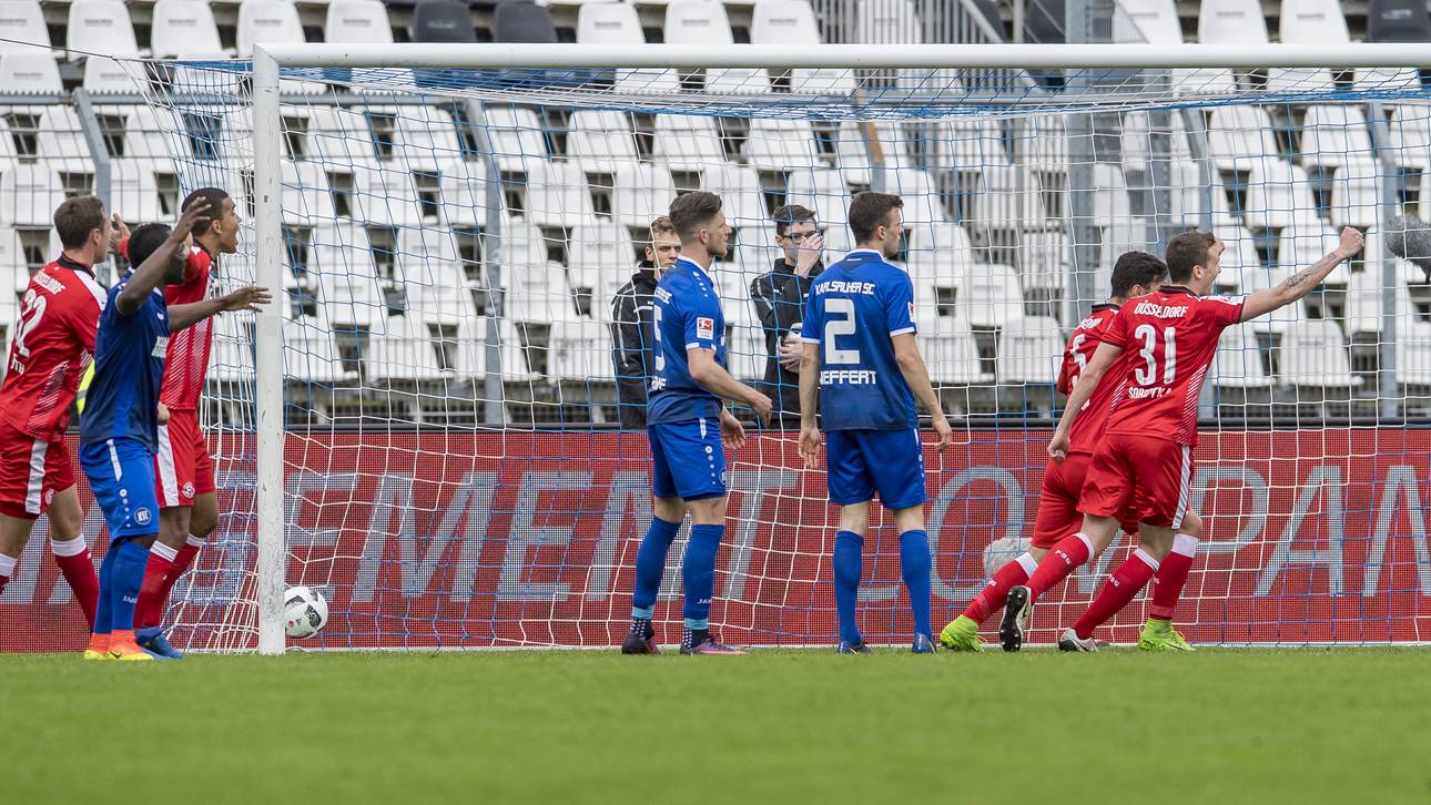 Düsseldorf stürzt Karlsruhe ins Verderben