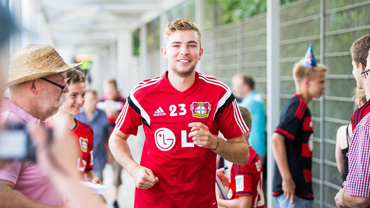 Kramer in Leverkusen gefeiert