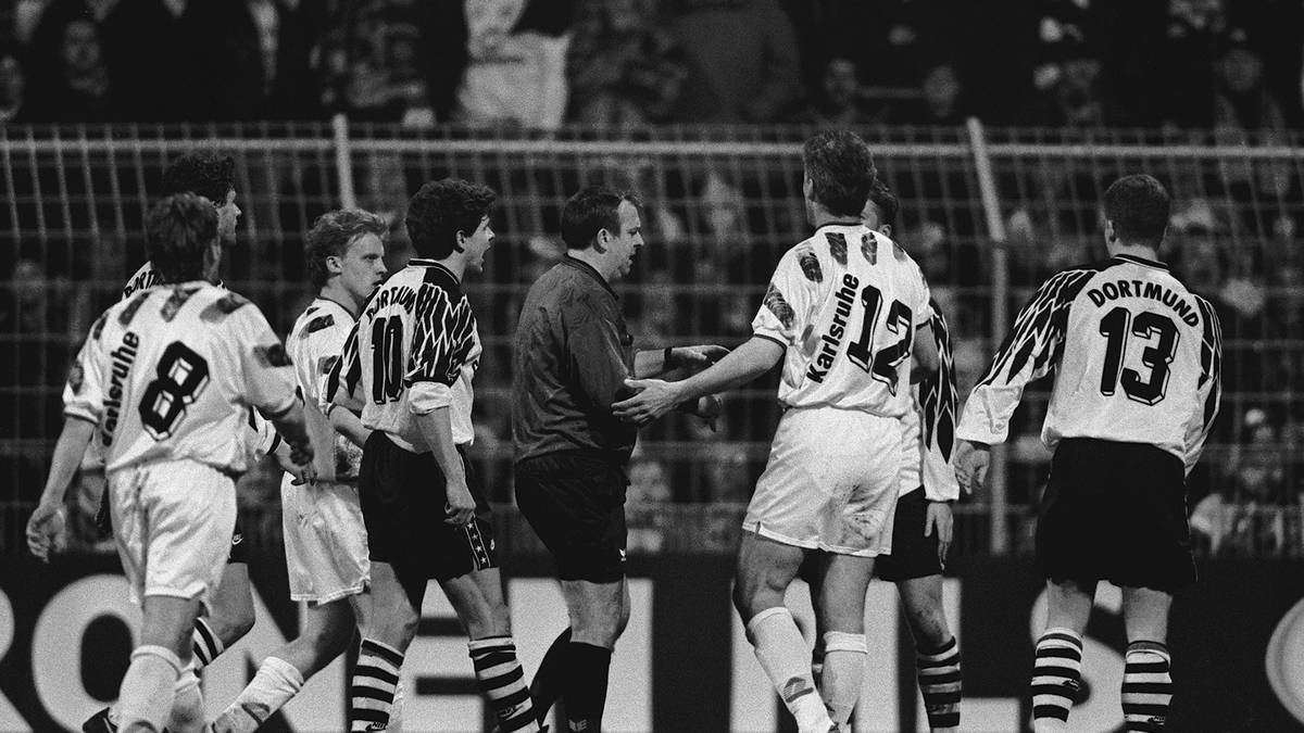 Der DFB sperrt Möller für zwei Spiele und brummt ihm 10.000 D-Mark Geldstrafe auf. Möller ist bis heute der einzige Bundesliga-Spieler, der für eine Schwalbe gesperrt wurde