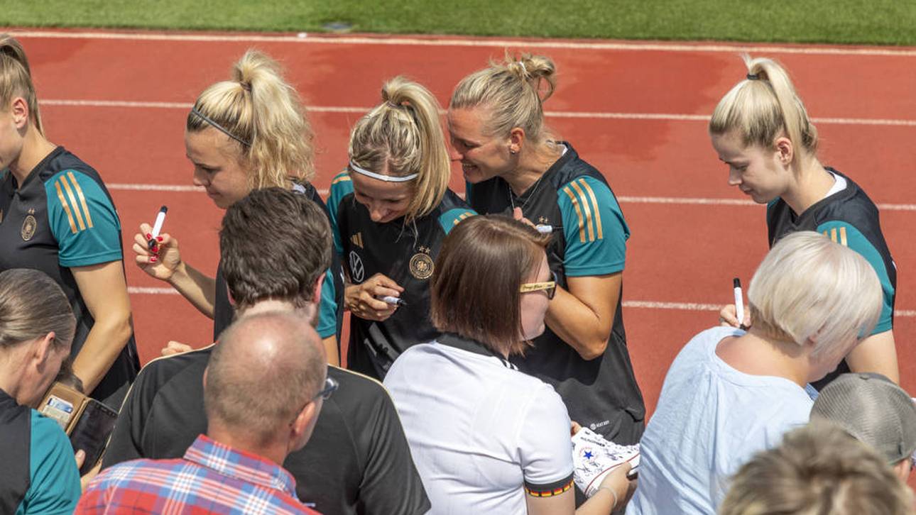 Popp: Frauenfußball ist “nahbarer