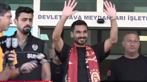 Ilkay Gündogan wechselt ablösefrei zu Galatasaray. Die frenetischen Fans empfangen ihn bei seiner Ankunft in Istanbul.
