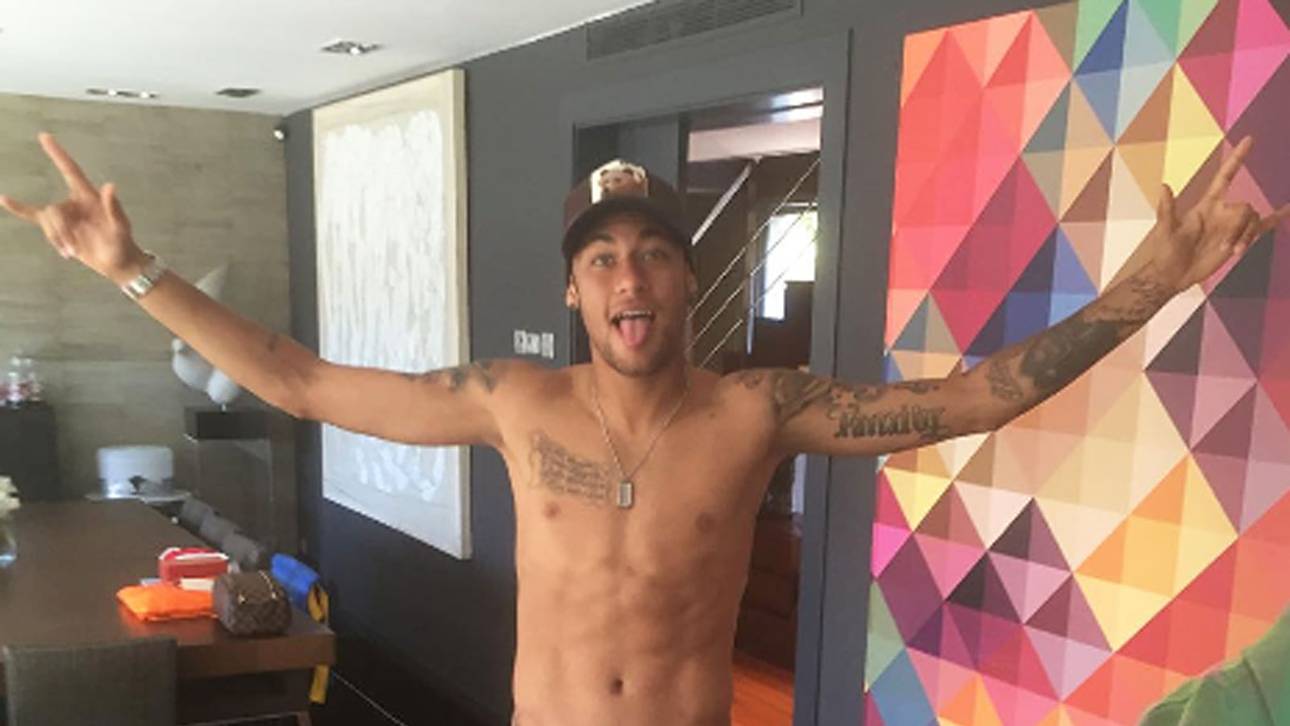 Neymar freut sich über Uberboard