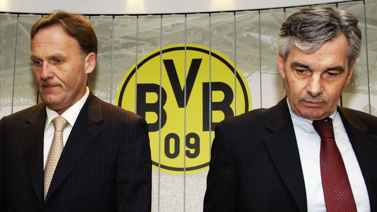 Gemeinsam mit Michael Meier findet Watzke beim BVB eine besondere Situation vor. Der Verein ist der einzige börsennotierte Klub in Deutschland. Borussia Dortmund und somit auch "Aki" Watzke haben eine große Verantwortung gegenüber ihren Aktionären. Meier verlässt den Verein aber aufgrund eines auslaufenden Vertrag schon im März