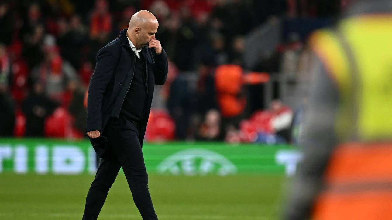 Arne Slot und der FC Liverpool stecken immer tiefer in der Krise