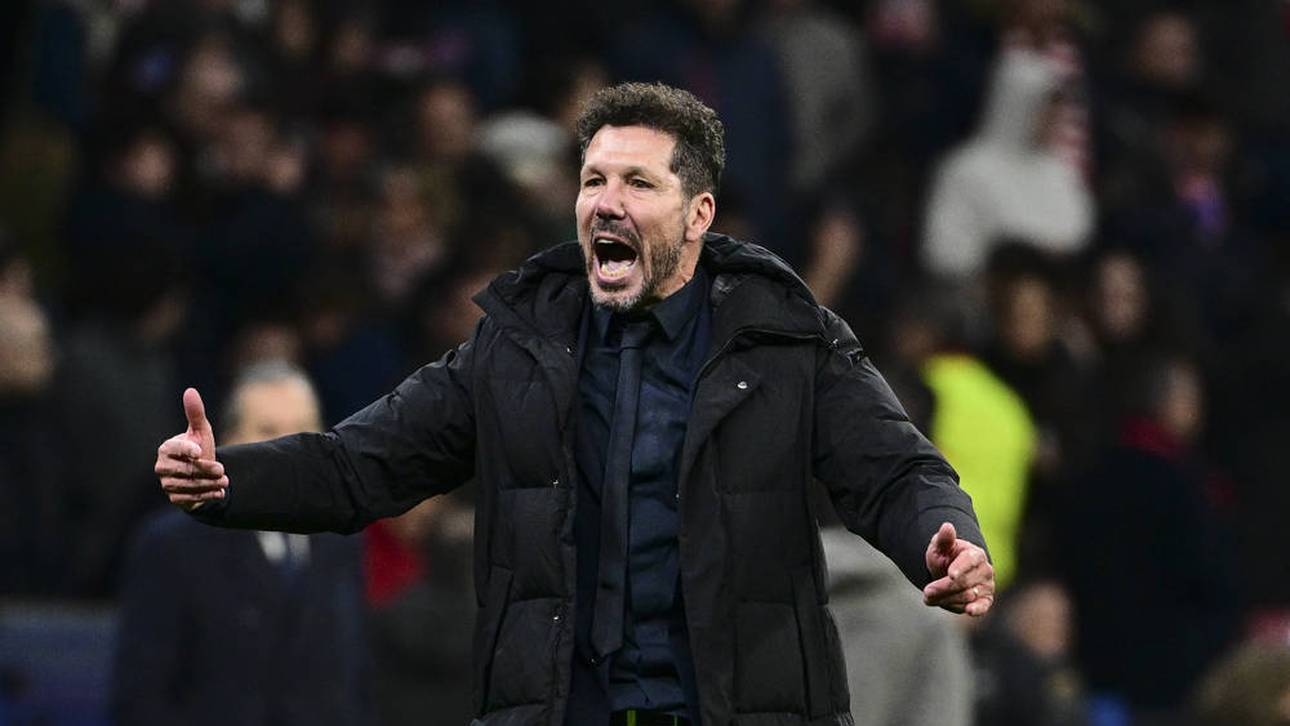 Real-Stars rechnen mit Simeone ab