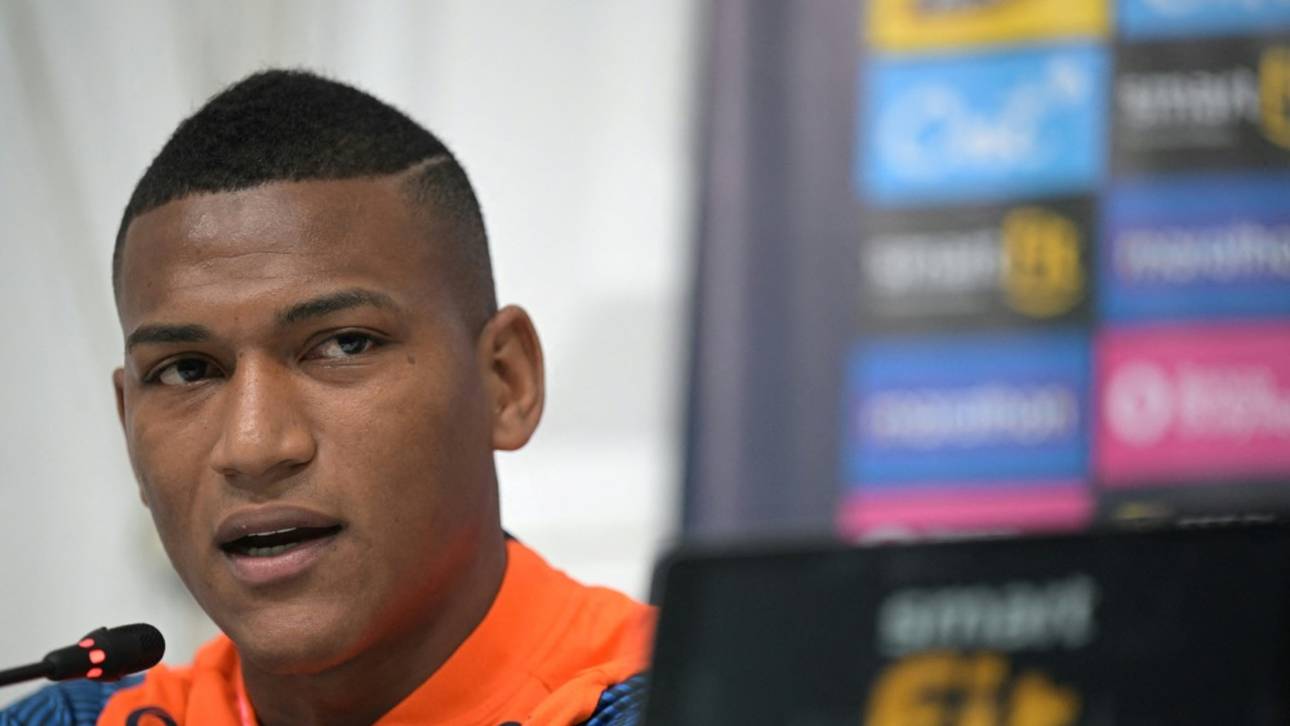 Augsburg gibt Gruezo ab