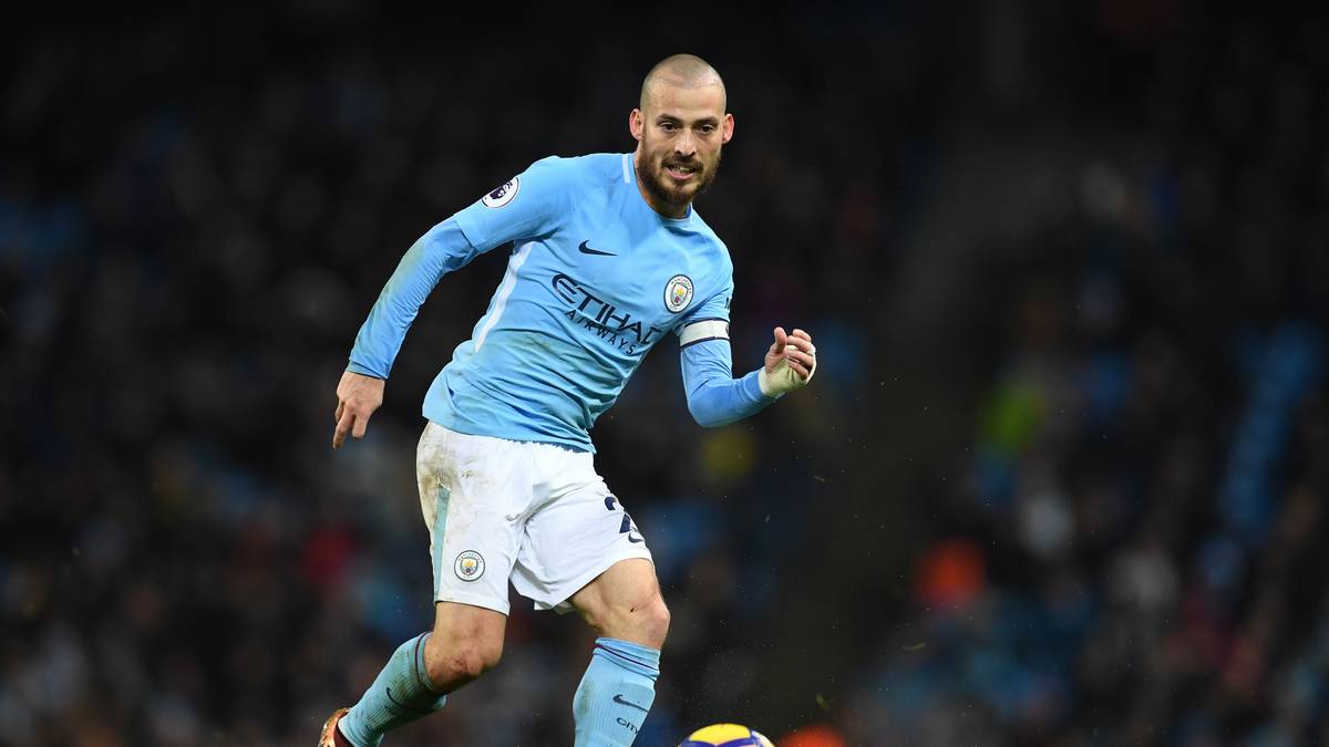 PLATZ 8 - DAVID SILVA (Manchester City/Spanien): Hatte schon immer großes Potential, aber nie einen Trainer, der die letzten entscheidenden Prozente aus ihm herauskitzelte Das ist Pep Guardiola gelungen. Der Linksfuß war schon an 16 Toren in dieser Spielzeit beteiligt