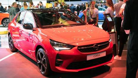 Opel präsentiert das jüngste Facelift des Corsa - und erstmals eine vollelektrische Version des bekannten Kleinwagens