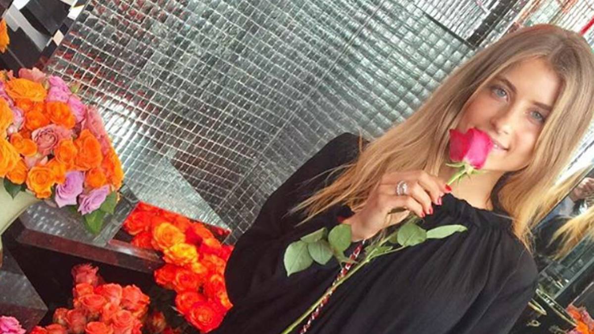 Während der EM zeigt sich Frau Hummels unter anderem als Rosenkennerin