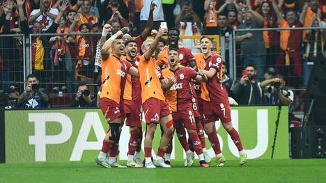 Die Gala-Profis feiern den Titelgewinn