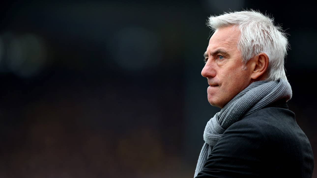 Van Marwijk kritisiert KNVB scharf