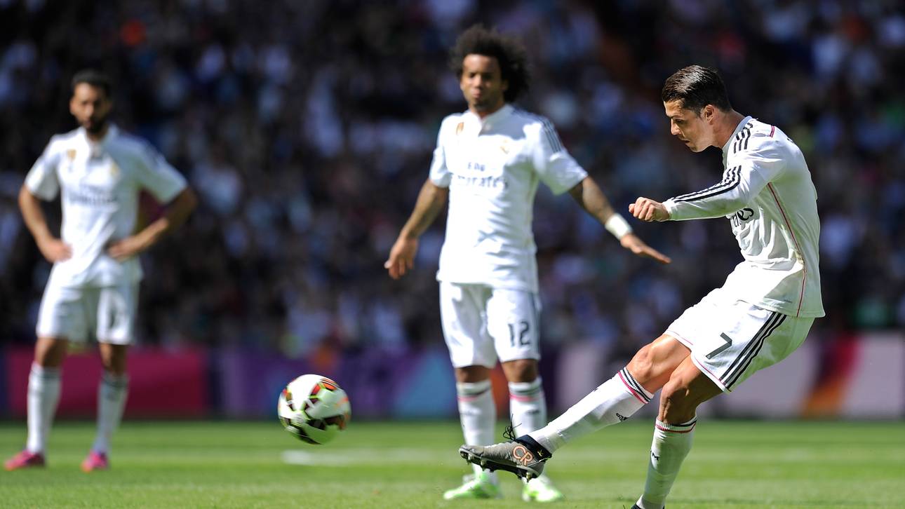 Real Madrid v Eibar - La Liga