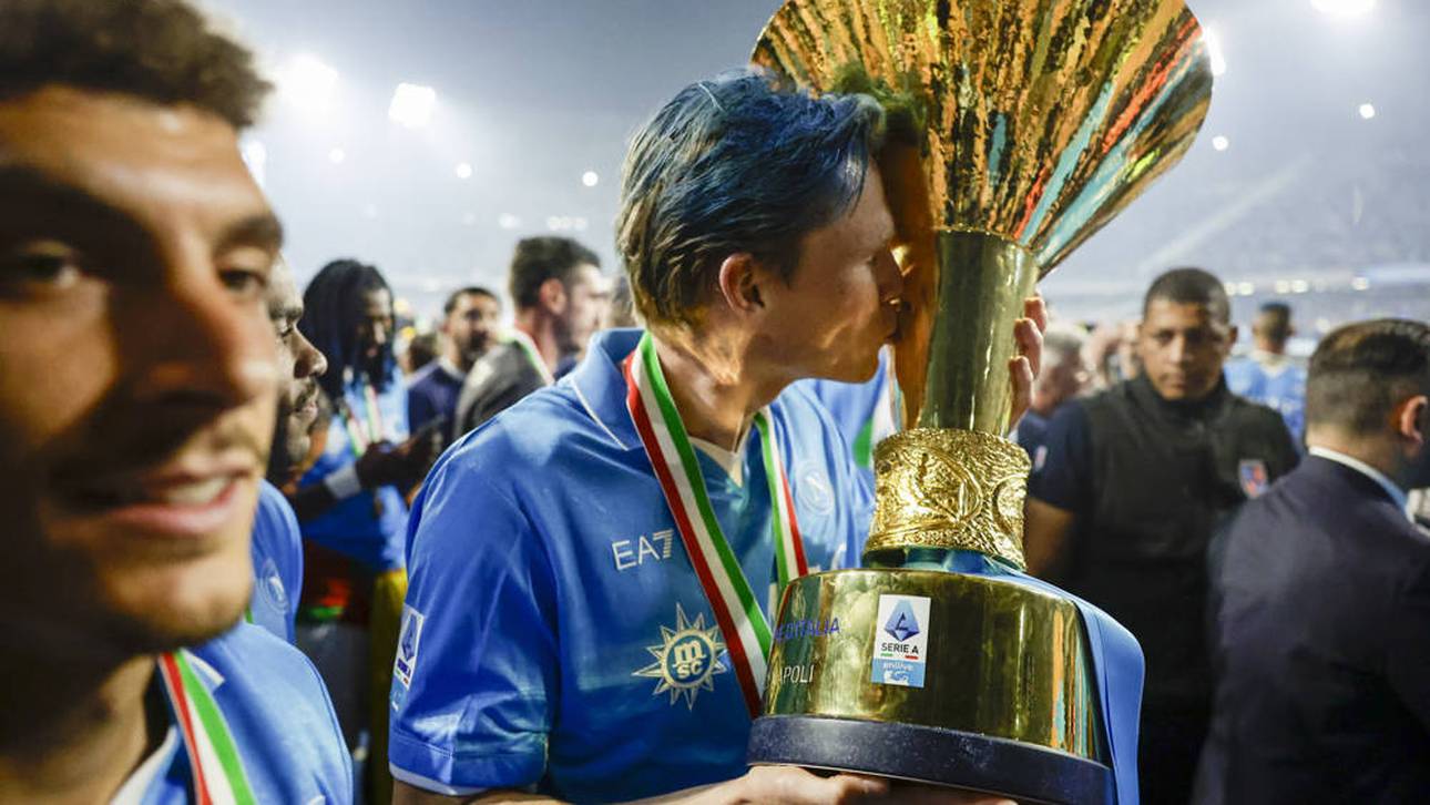 Bei United überflüssig, nun der Held