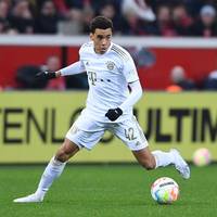 Jamal Musiala macht im Heilungsprozess nach seinem Muskelfaserriss Fortschritte. Reicht es sogar für einen Einsatz des Bayern-Stars gegen den BVB?