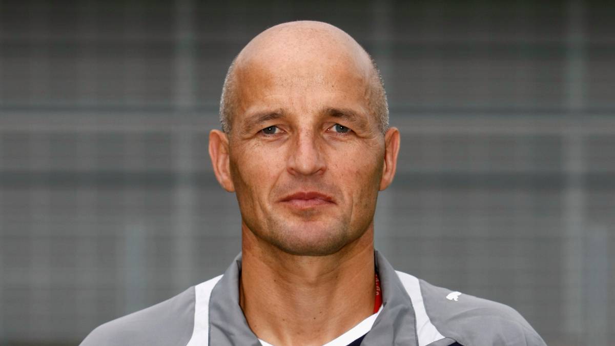 PETER ZEIDLER (57) - ehemalige Vereine als Trainer: FC Red Bull Salzburg, FC Sankt Gallen, FC Liefering, Stuttgarter Kickers