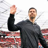 Patrik Schick ist bei Bayer Leverkusen nach langer Verletzung zurück und stellt seine Qualität gleich wieder unter Beweis. Das bringt Coach Xabi Alonso gleich auf neue Offensivideen.