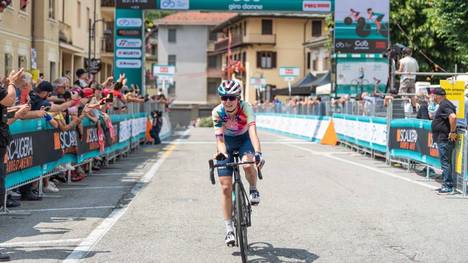 Antonia Niedermaier ist bei der Giro d'Italia donne schwer gestürzt