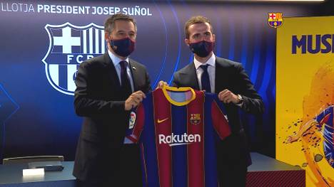 Miralem Pjanic wurde endlich beim FC Barcelona vorgestellt und äußert sich zu Lionel Messi und der Klatsche seines neuen Klubs gegen FC Bayern.