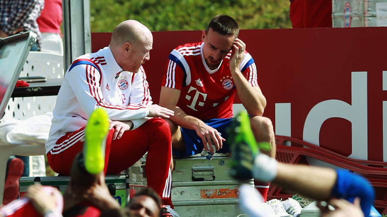 Sammer: „Ribery weit weg“