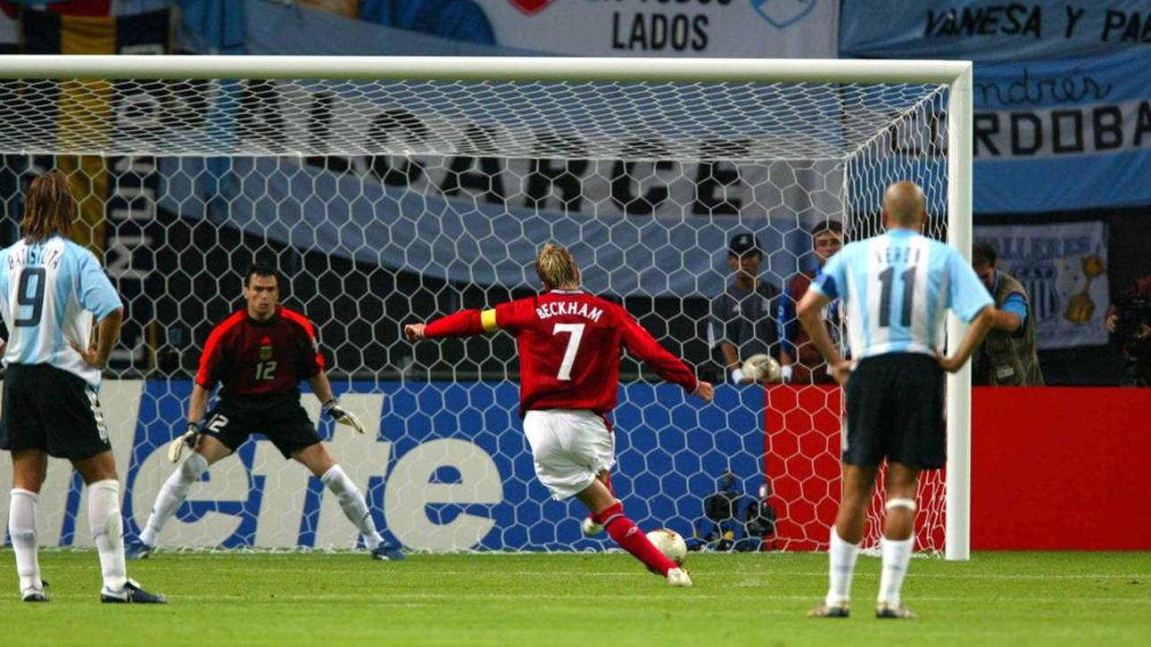 David Beckham mit dem entscheidenden Tor gegen Argentinien bei der WM 2002