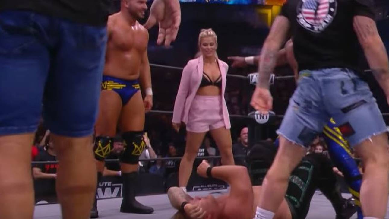 Beauty VanZant demütigt Wrestling-Legende