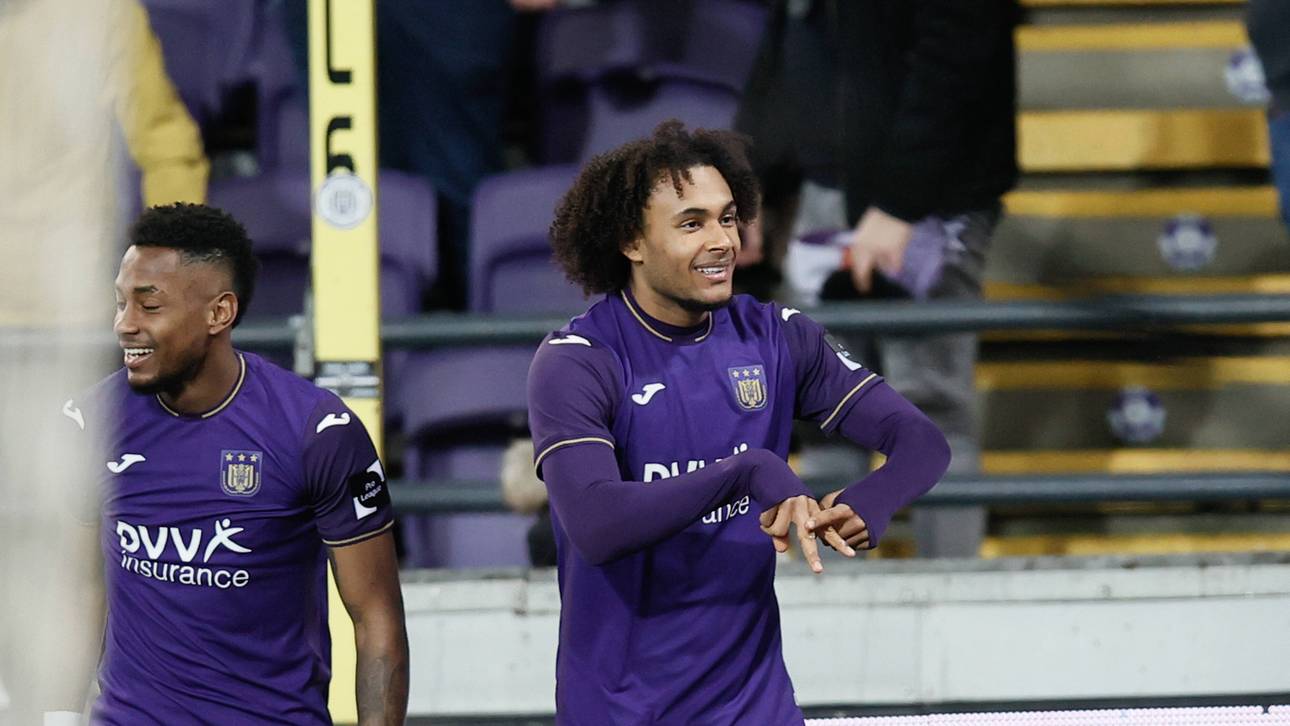 Zirkzee glänzt mit Doppelpack