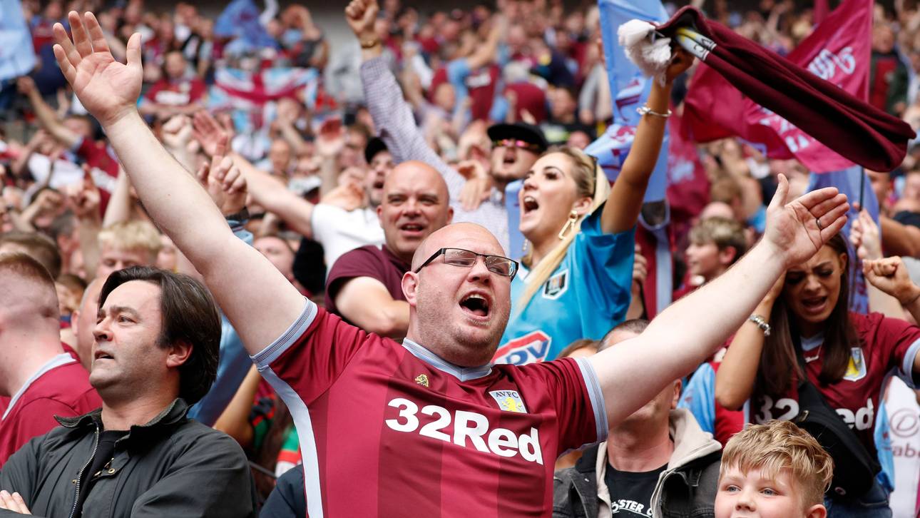 Aston Villa feiert Aufstieg