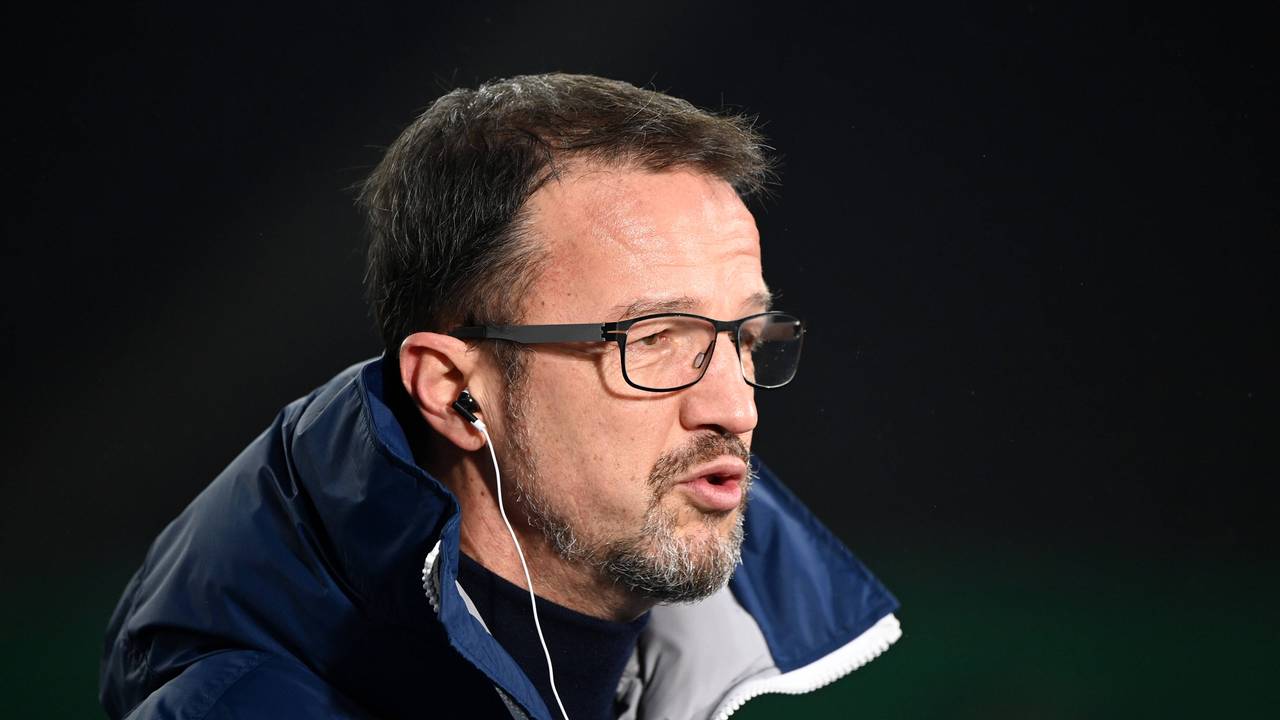 Hertha BSC: Fredi Bobic gibt Trainer Tayfun Korkut Rückendeckung