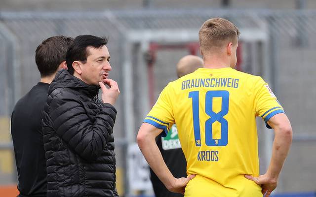 Corona Verdachtsfalle Bei Eintracht Braunschweig Training Ausgesetzt