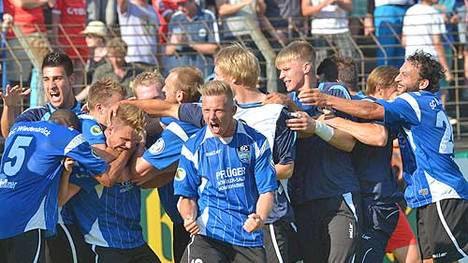 Der SC Wiedenbrück warf 2013/14 als einziger Amateurverein ein Sieg (1:0 gegen Düsseldorf)